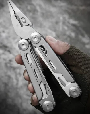 High Quality Stainless Steel Survival Multi-function Manicure Hand Tool Cutting Crimp Pliers Silver Custom Logo