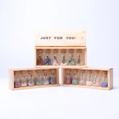 1 Set of Refillable Liquid Glass Essential Oil Perfume Bottles Natural Stone Irregular Crystal Chips for Reiki Healing