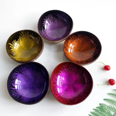 Hot Selling Eco-friendly Natural Creative Design Colorful Seashell Coconut Bowl for Salad Candle Decoration Christmas