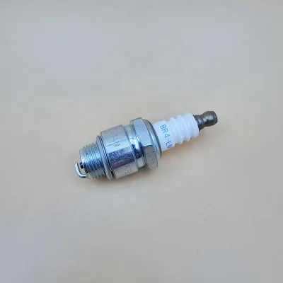 A Class Nickel Alloy Chainsaw Spark Plug BR4-LM BM6A MS 290 Two/four Strokes Spark Plug for Garden Machine 105cc