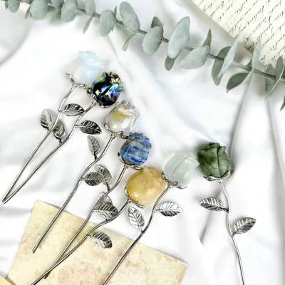 Hot Sale Handmade Rose Quartz Roses Silver Metal Stems Fashion Gemstone Carvings Stone Valentine Mixed Crystal Roses for Gift