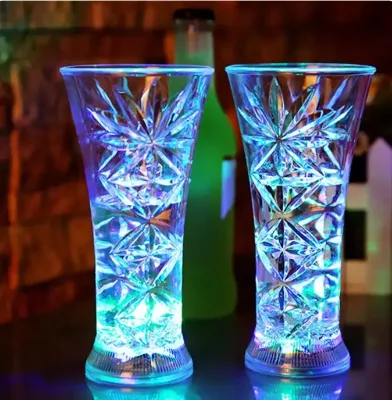 Multicolor Beer Glowing Glasses Flashing Color Change Cup Snowflake LED Water Activated Light up Beer Whisky Mug