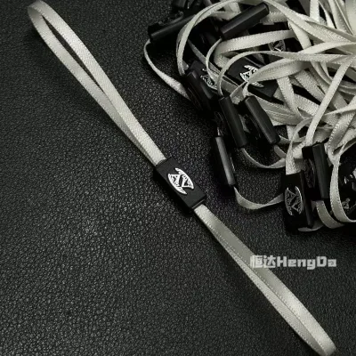 Customized Eco-friendly Garment Swing Round Custom Clothing Accessories Security String Plastic Seal Bullet Head hang Tag Rope