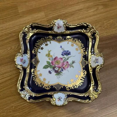 luxury hight end gold-rimmed relief decoration fruit plate for gift party