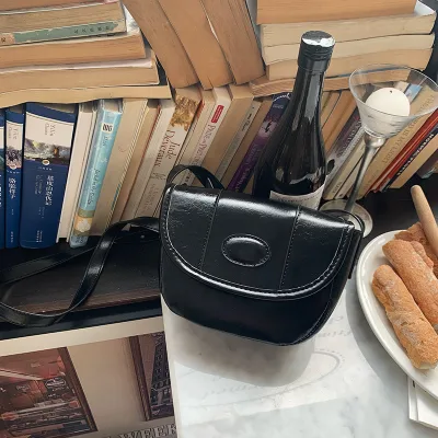Korean Version Retro PU Bag New Texture Fashion Versatile Daily Use Winter Autumn Summer All Waterproof Portable Single Shoulder