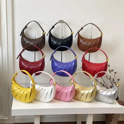 Women's Tilt Hollow Crescent Handbag Crossbody Shoulder Bag Half Moon Shaped Armpit Bag for Daily Commute & Casual Outings 2026