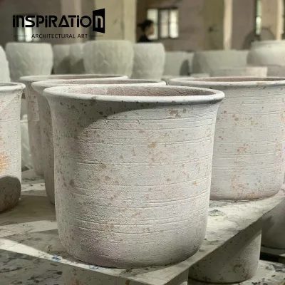 Custom Design Aged Stone Concrete Big Flower Pot Garden Planter / Urn /Pot in Antique Color