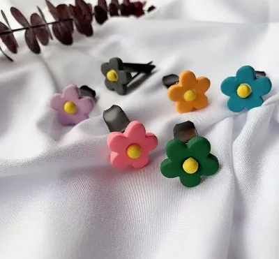 Pastel Small Flower Car Vent Clip Aroma Plaster Diffuser Custom Logo Car Air Freshener Interior Ornament