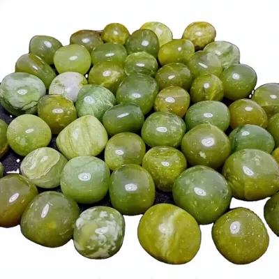 Chenyi High Quality Polished 16-30mm Green Jade Tumbled Stone Eco-Friendly Feng Shui Heart Chakra Natural Crystal Palm Stone