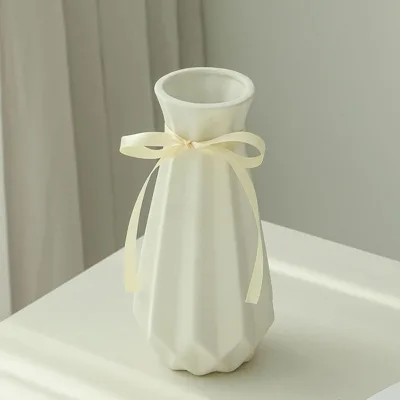 Artistic Design Flower Vase Ceramic Vase with Ribbon Geometrical Style Flower Pot for Modern Home Decoration