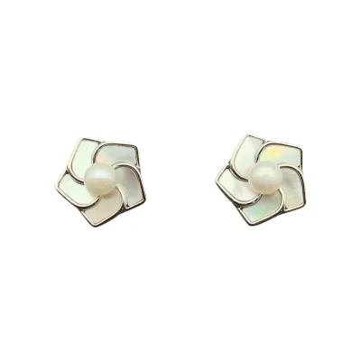 High Quality Gold Tidal Geometry Freshwater Pearl Stud Earrings Natural Shell Bezel Setting Gold Plating Fashionable Nail Ear