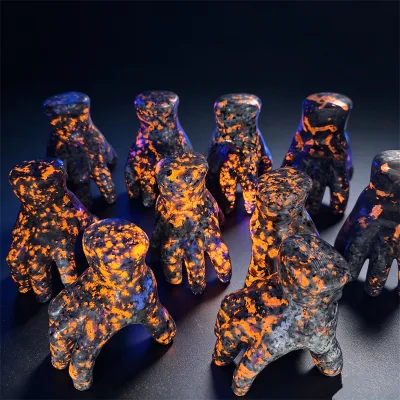 UV Reactive Yooperlite Stone Hand Carving Natural Fluorescent Crystal Hand Sculpture Healing Decorative Crystal Crafts