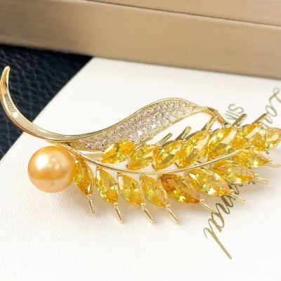 New Product Pearl Rhinestone Crystal Vintage Flower Freshwater Pearl Brooch with Pin Brooches