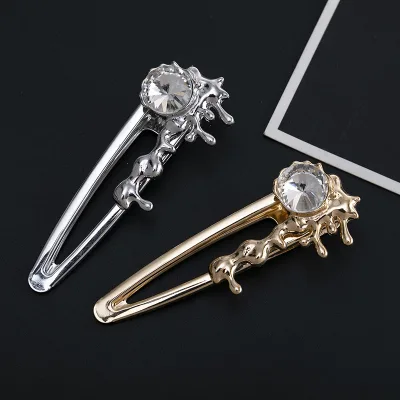 European and American smooth textured round crystal metal hair clip with hollow triangular shape for women's hair accessories