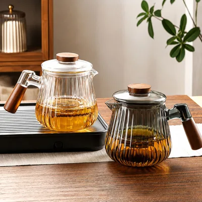 Professional Top Rated Decorative Vertical Striped Borosilicate Glass Tea Kettle with Wood Lid for Modern Home Party Serving Use