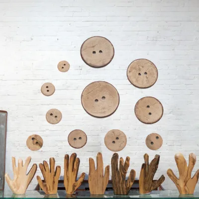 Eco-Friendly 4-Holes Flatback Polished Round Coconut Shell Buttons with Patterns for Clothing
