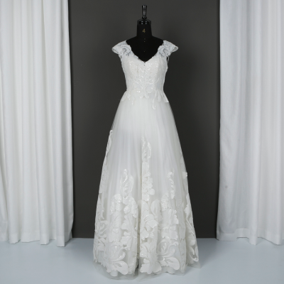 New Arrival v Neck a Line Lace up Embroidered Applique Bride Dress Women Gowns Wedding Dresses