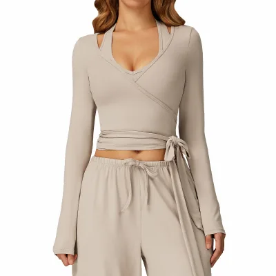 Personalized Brushed Long-sleeved Yoga Wear with One-piece Straps, High-end Outdoor Sportswear.