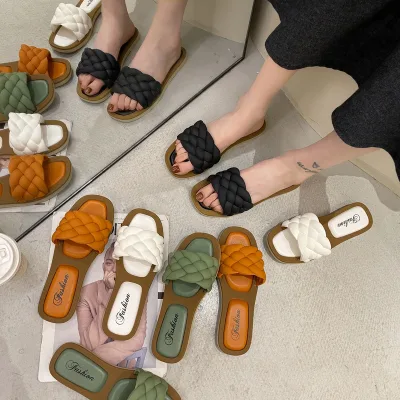 Women's K-Style Summer Flat Sandals New Arrival Custom Logo Slippers for Home or Outing PVC Insole Trending Back Position