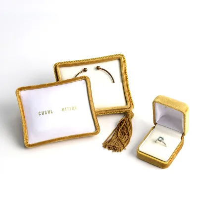 Custom Small Jewelry Packaging Gift Boxes with Tassels Necklace Bangle Wedding Gift Packaging Jewelry Box Ladies Jewelry Box