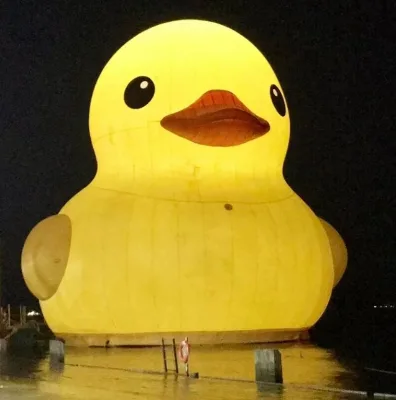 Hot Sale Factory Inflatable Yellow Duck Large Inflatable Duck Balloons for Outdoor Decoration Advertising