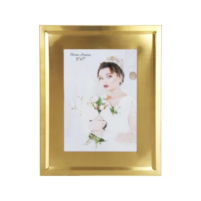 Nordic Modern Metal Photo Frame for Home Decor and Wedding Venue Iron Display Stand for Bedroom Memories