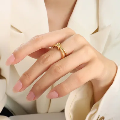 EManco Personalized Curved Knot Ring 18K Gold PVD & Stainless Steel Fashionable Open Knot Finger Ring Titanium Steel Jewelry Use