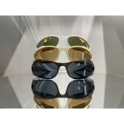 2024 New Fashion Polarized Blue Frame Cat Eye Sports Sunglasses for Women with Custom Logo UV400