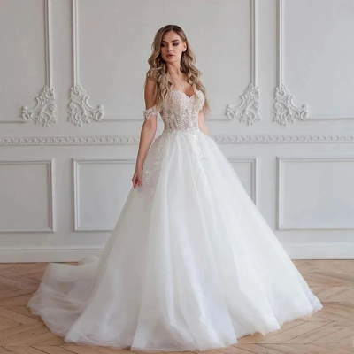Wedding Gowns Simple Style Ball Gown Bridal Dress with Lace Sweetheart Neck Brush Tail Dress for Bride Skirt