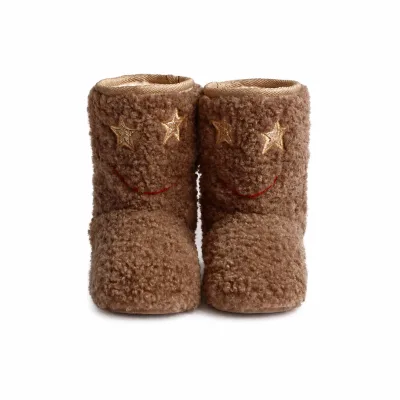 Kids Winter Plush Boots with Smiley Face and Star Details, Soft Cozy Fuzzy Ankle Boots for Girls and Boys