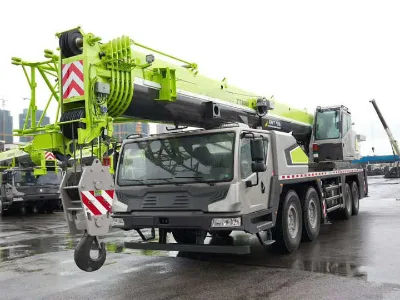 ZTC800V552 100 Ton Mobile Truck Crane 49m Main Boom 2575 Kn.M Lifting Moment 1 Year Warranty Lifting Machinery