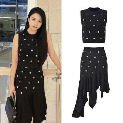 2026 Summer Stylish Designed Lady Solid Suit O-neck Sleeveless Pullover Tops Asymmetric Midi Skirt Women Beading Knit 2Pcs