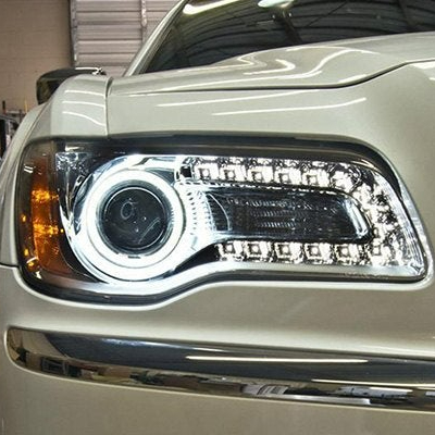 Flyingsohigh New LT Headlamp Assy Composite Car Light Lamp Headlight for Chrysler 300C 2015