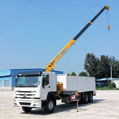 China Manufacturer Direct Delivery Crane Mounted Truck 6x4 Sinotruk Howo Used Truck Crane 371 375 Hp