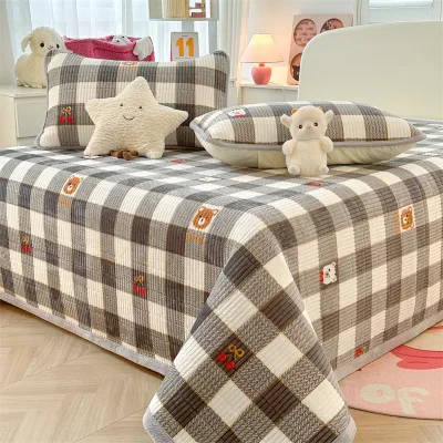 Cross-border Exclusive Winter Thickened Fleece-lined Polyester Fiber Velvet Quilted Bedspread Single-piece Mattress Pad