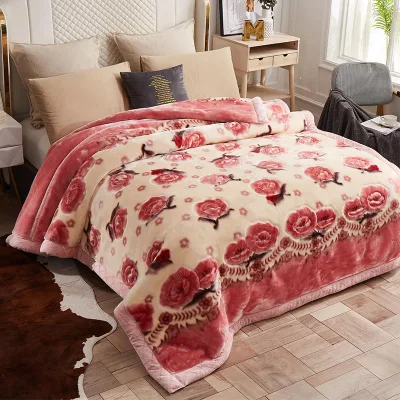 Raschel Plush Blanket with Double-layer Thickened Insulation for Autumn and Winter
