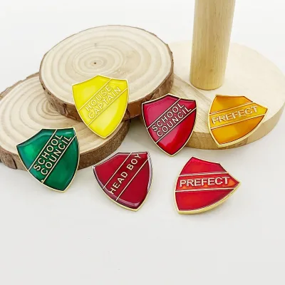 Wholesale Custom Metal Shield Shape School Enamel Lapel Pin Prefect House Captain Badge Student Honor Brooch Award Souvenir