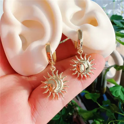 CH-CKE0662 Sun/moon charms earrings,Plating sun charms Jewelry wholesale,Fashion sun pendant earrings wholesale