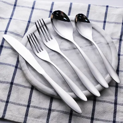 Customized Cake Knife Set Steel Knife Fork and Spoon Flatware Cutlery Set Luxury Elegant Design High Quality Stainless Steel