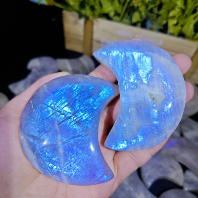Hot Sale Fengshui Gemstone Polished Healing Meditation Crystal Sparkling Blue Moonstone Moon Decoration Gift