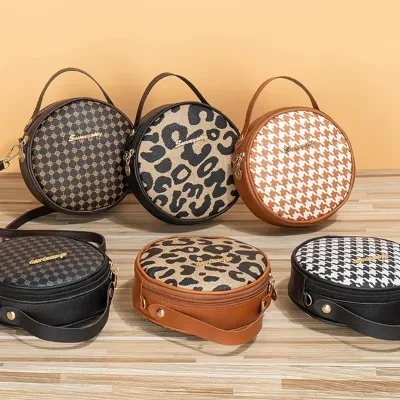 2024 New Fashion Daily Matching Printed Ladies Handbags Portable PVC Lining Zipper Closure Direct Supply Wholesale
