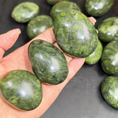 Wholesale Natural Healing Stone Polished Gemstone Green Crystal Xiuyu Jade Palm for Sale