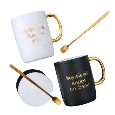 Coffee Mug With Lid Gold Handle Can Be Customized Gift Wrapping Ceramic Mug White and Black Custom Logo