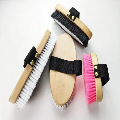 Exquisite Design White and Black Wood and PP Horse Accessories Horse Brush