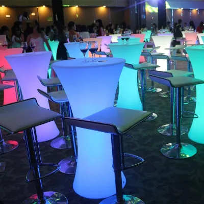Weather Resistant Waist-shaped LED Bar Table Anti-yellow Rechargeable RGB Color Changing LED Furniture for Outdoor Party Pool