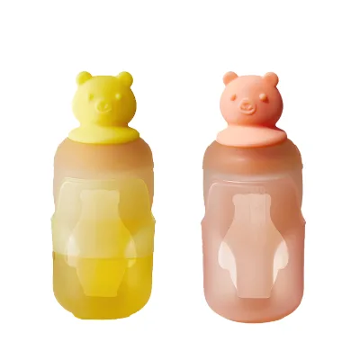 Bear Shaped 30ml PP Scale Cup Baby Feeding Device with Pacifier Dispenser Oral Injection Dropper Safe for Baby Printed Pattern