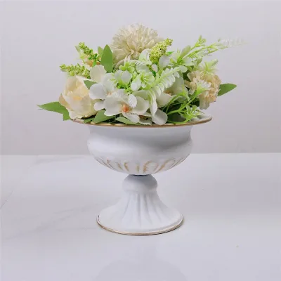 Nordic Creative Modern European Gold Metal Pot Planter Small Vases for Hotel Home Centerpieces Arrangement Decoration
