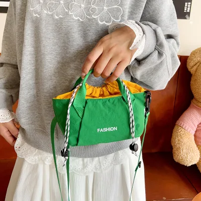 Korean Style Fashionable Artistic Simple Lightweight Waterproof Nylon Single Strap Women's Casual All-match
