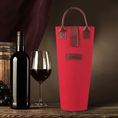 Wholesale Red Felt Wine Bottle Carrier Durable Single Bottle Wine Bag with Leather Accents