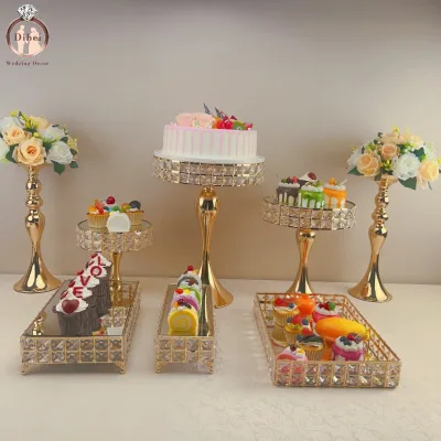 High Decorative Glass Dom Cake Stands Set Birthday 8 Pieces Dessert Table Set Luxury Metal Crystal Cake Stands for Wedding Cakes